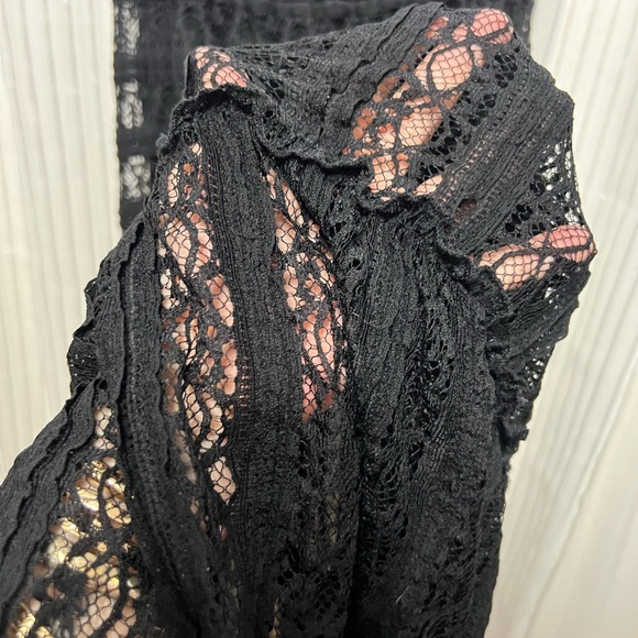 Black Skirt SZ: (S) Lace Maxie Lined Skirt knee & Down Lace To Hem - Picture 4 of 6